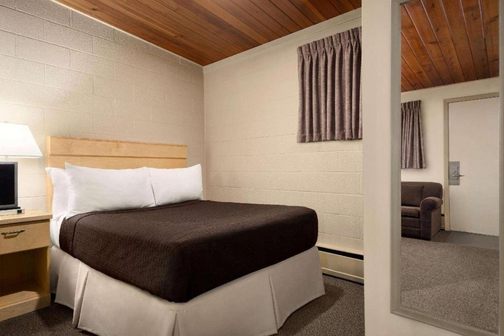 Thriftlodge Moose Jaw Εξωτερικό φωτογραφία